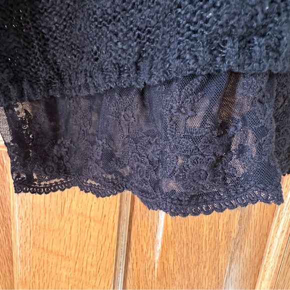 A&F Knit Sweater - Picture 7 of 9